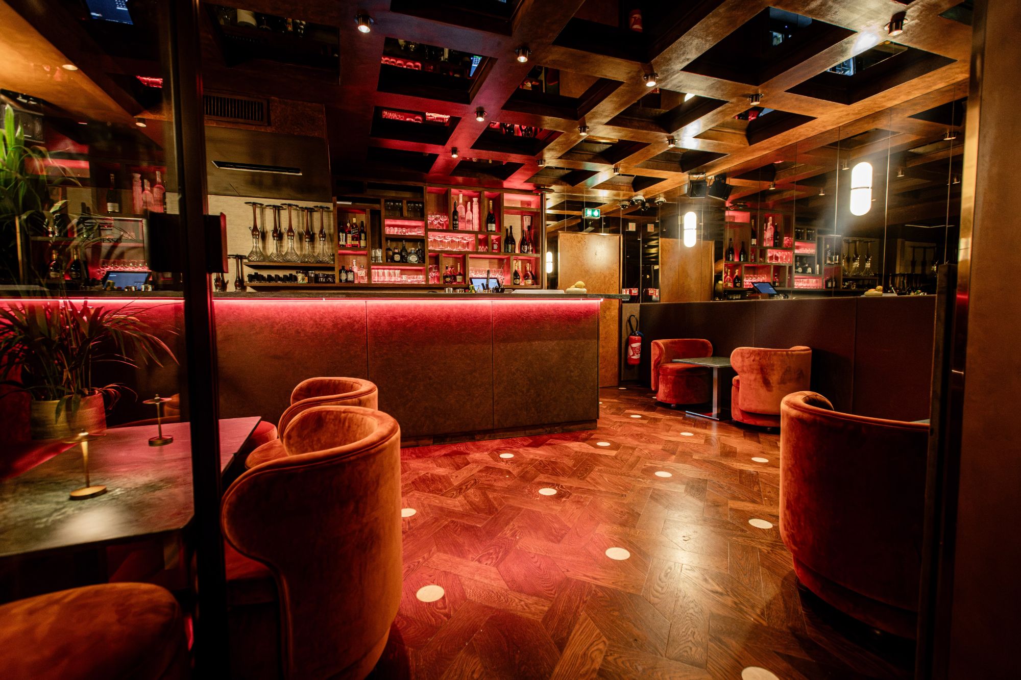 Le lounge et son bar